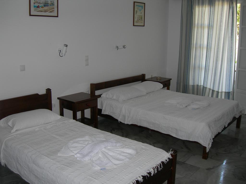 Bizas Rooms & Studios Парікія Номер фото