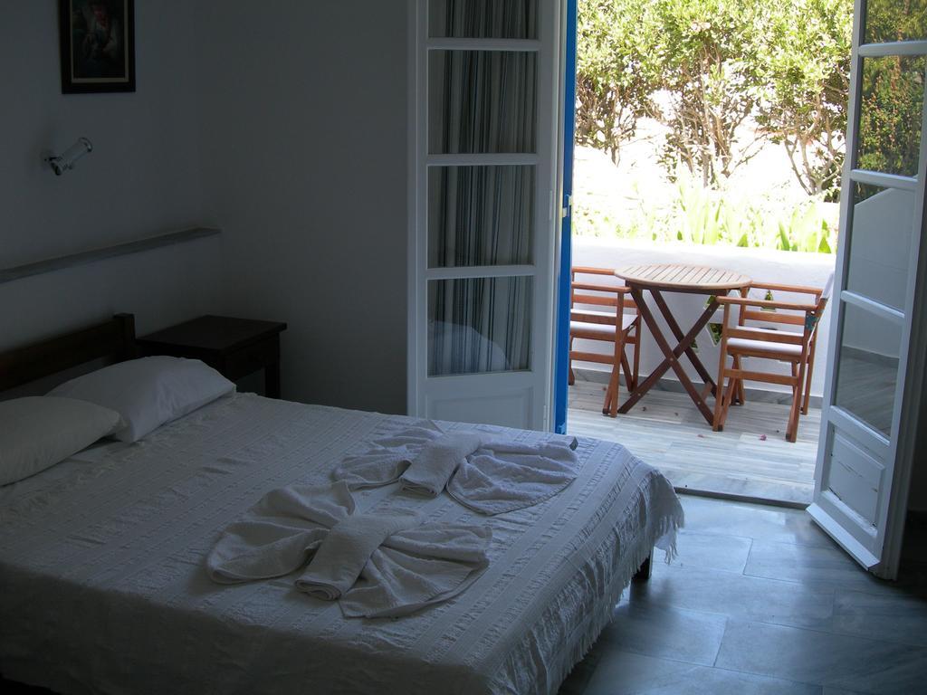 Bizas Rooms & Studios Парікія Номер фото